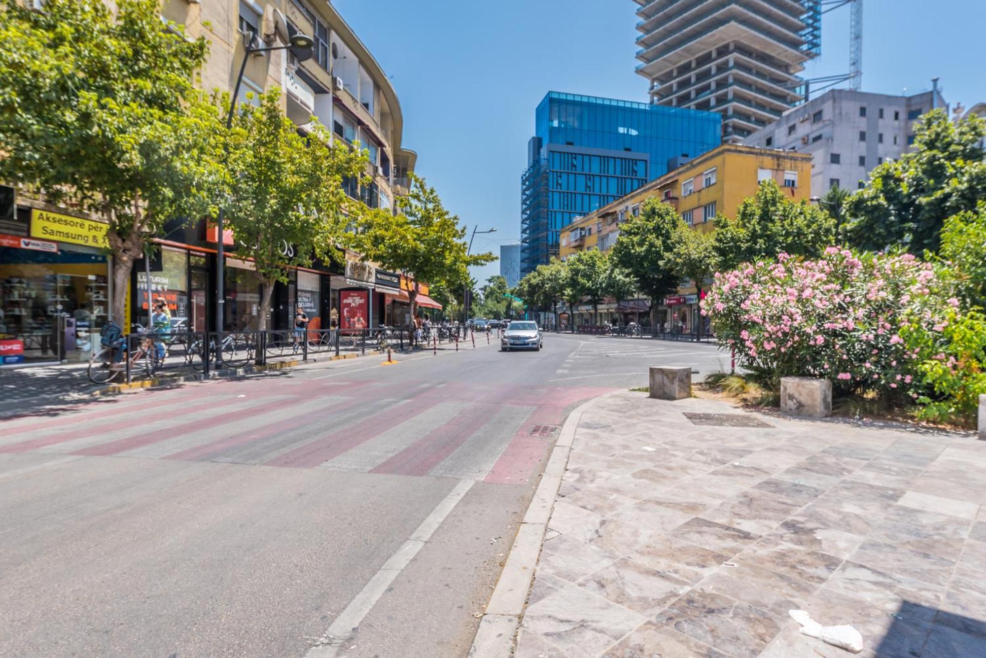 Piazza Luxury Apartments Tirana Exterior photo